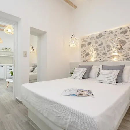 Naxian Heart-walk To Castle, Port & Portara * Naxos City
